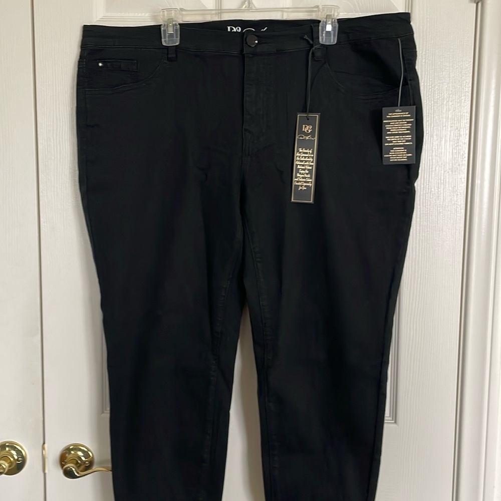 NEW! DG2 by Diane Gilman Virtual Stretch Ultra Skinny Jean - Black, Plus Size